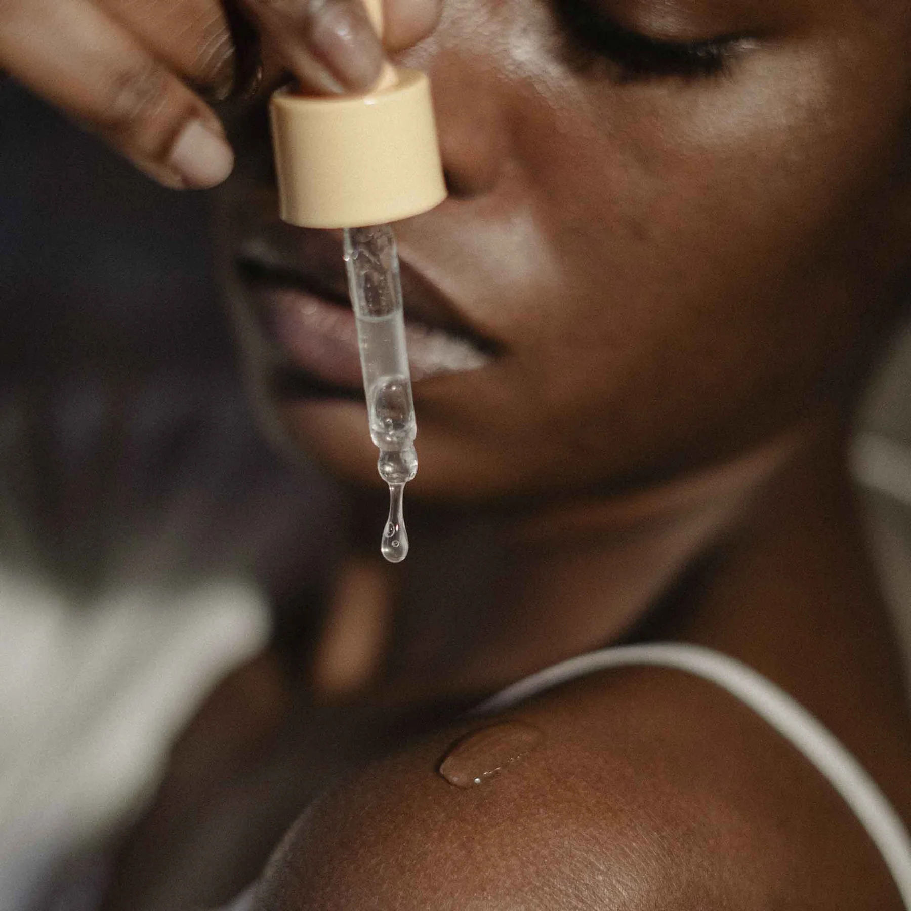 Гель для массажа Bijoux Indiscrets REVITALIZING INTIMATE MASSAGE DROPS - SEX AU NATUREL, 30 мл_2