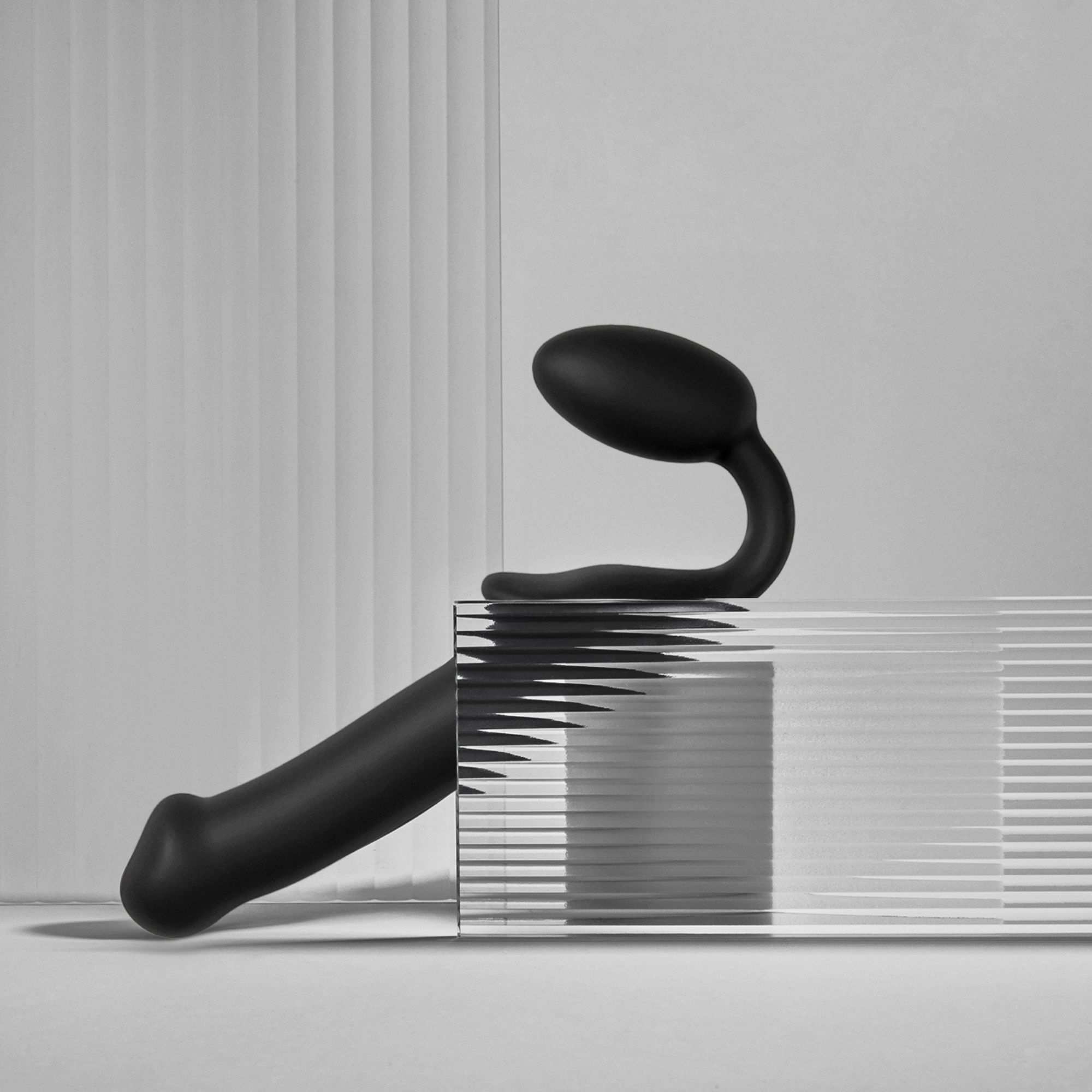 strap-on-classique-nouvelle-version-noir_1