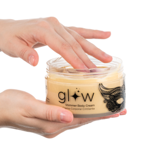 GlowCream_Hand2_Transaparent