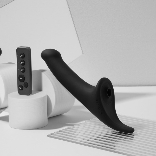 Страпон Strap-on-me MULTI ORGASM DILDO c клиторальной стимуляцией и вибрацией, M, черный_4